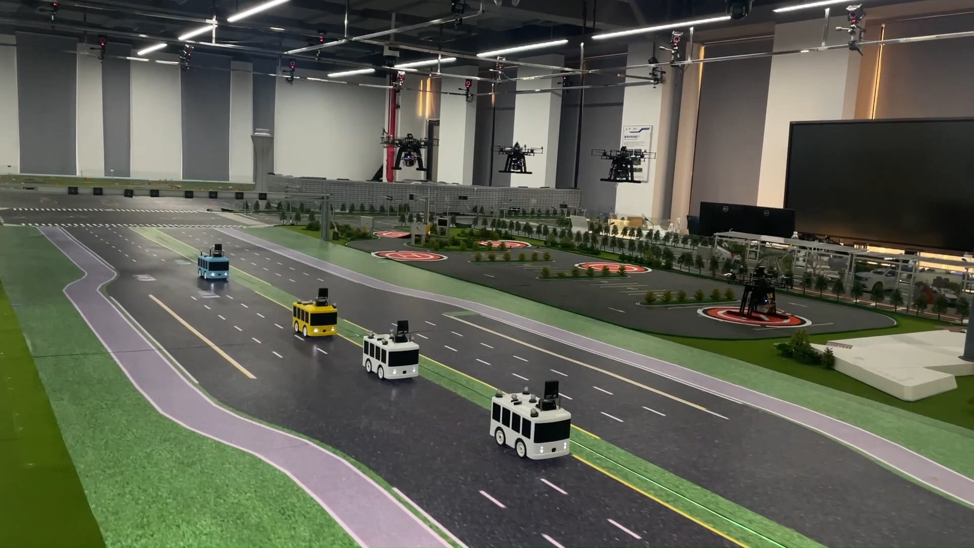 低空经济教学仿真实训室、低空经济无人机教学实训室、低空物流虚拟仿真实训平台